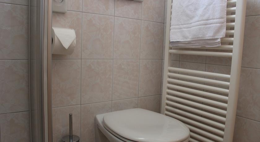 Schenna Garni Eden Bed&Breakfast Zimmer foto